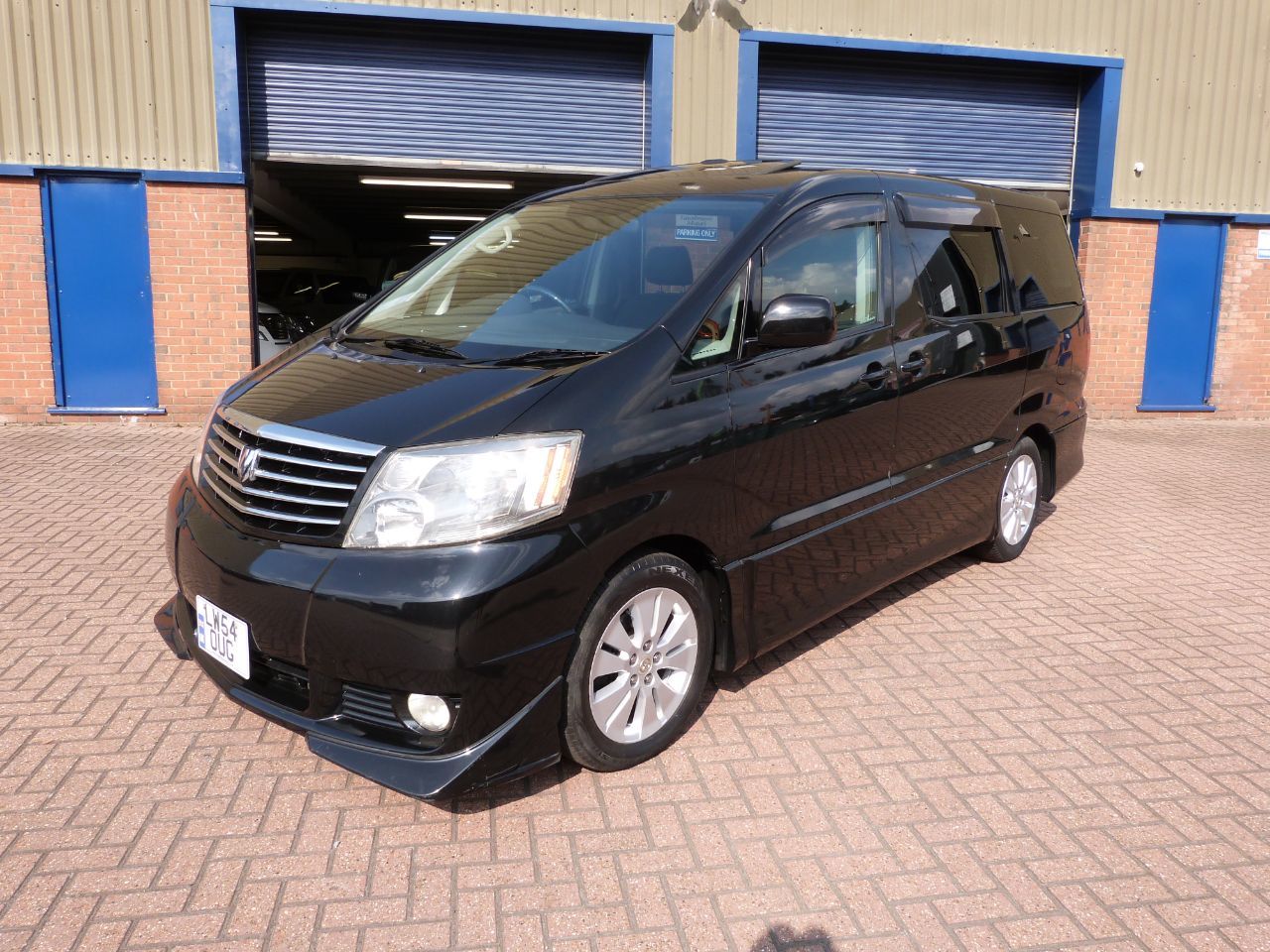 2004 Toyota Alphard