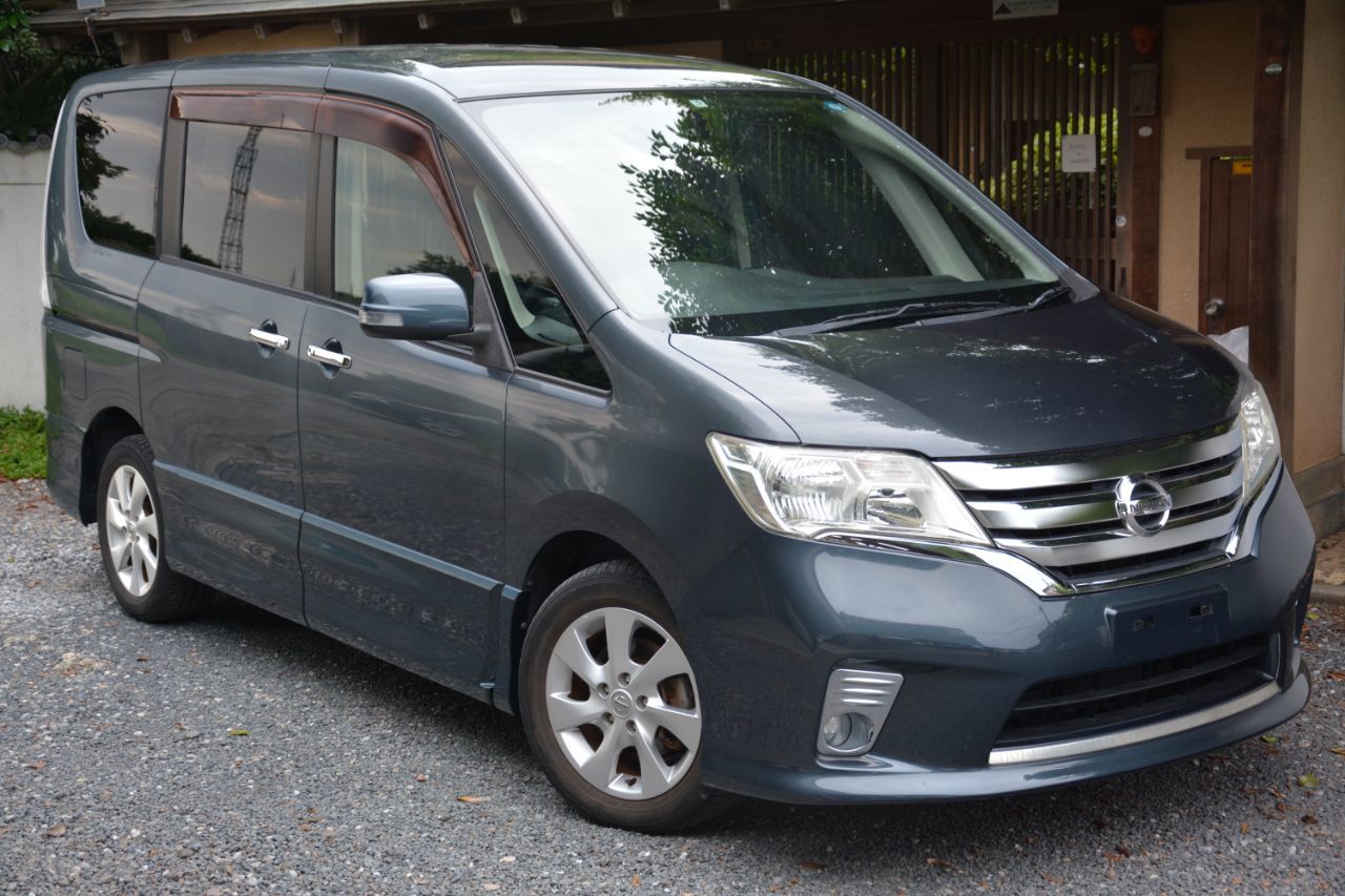 2011 Nissan Serena