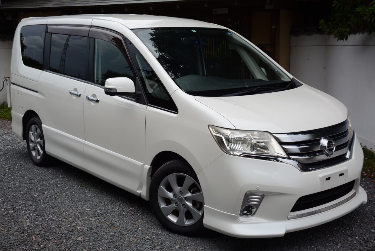 2011 Nissan Serena