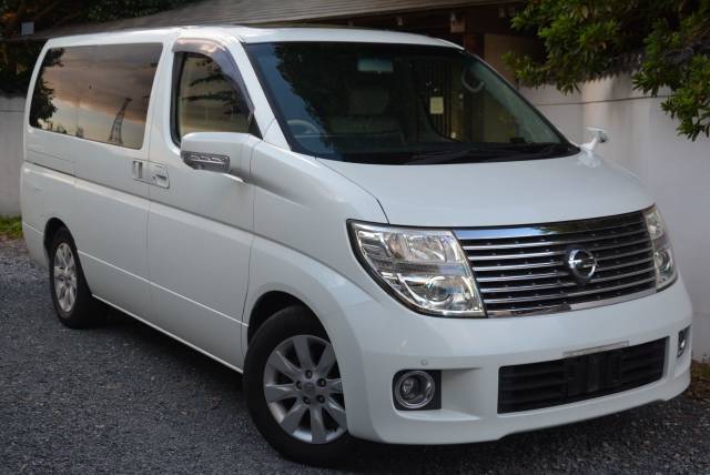 Nissan Elgrand 2.0 XL 3.5i Auto Only 47,000 Miles MPV Petrol White