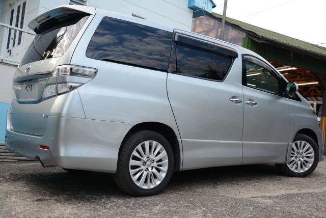 2011 Toyota Vellfire 4WD Z 3.5i Auto